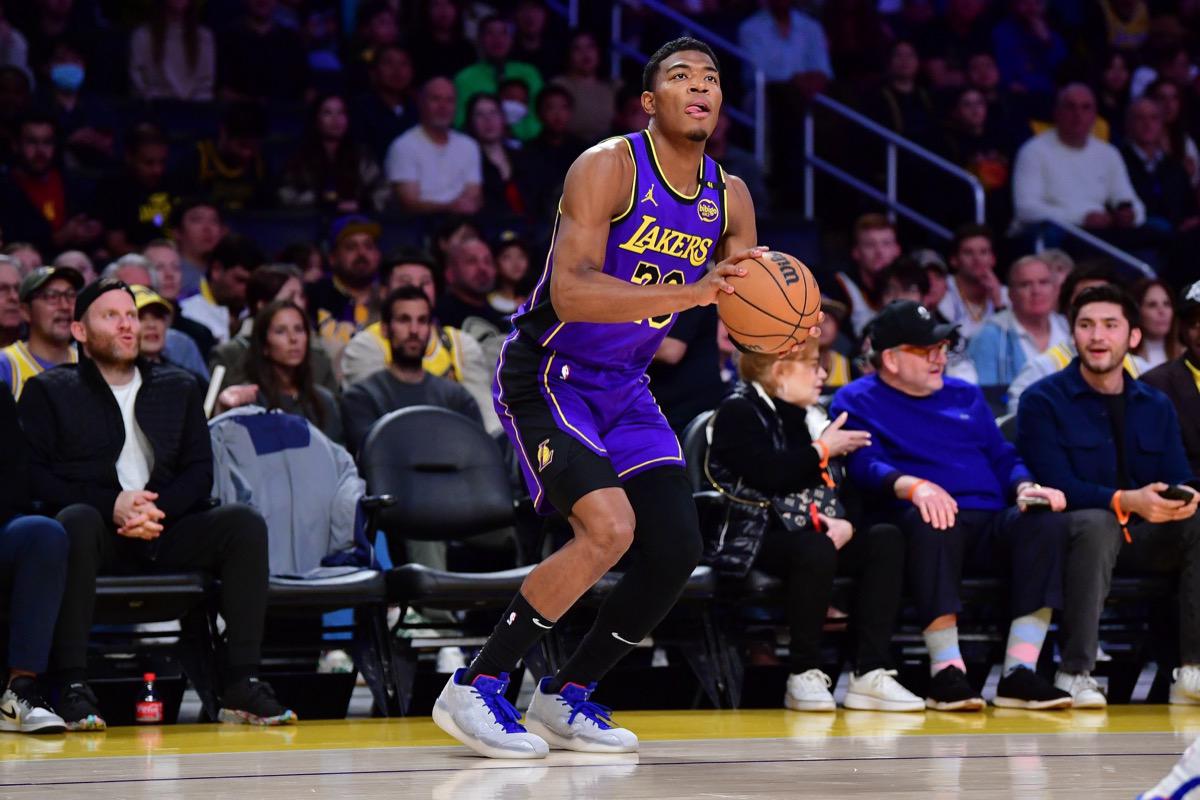 八村塁NBA生涯数据全解析：逐赛季成长曲线与效率指标深度对比